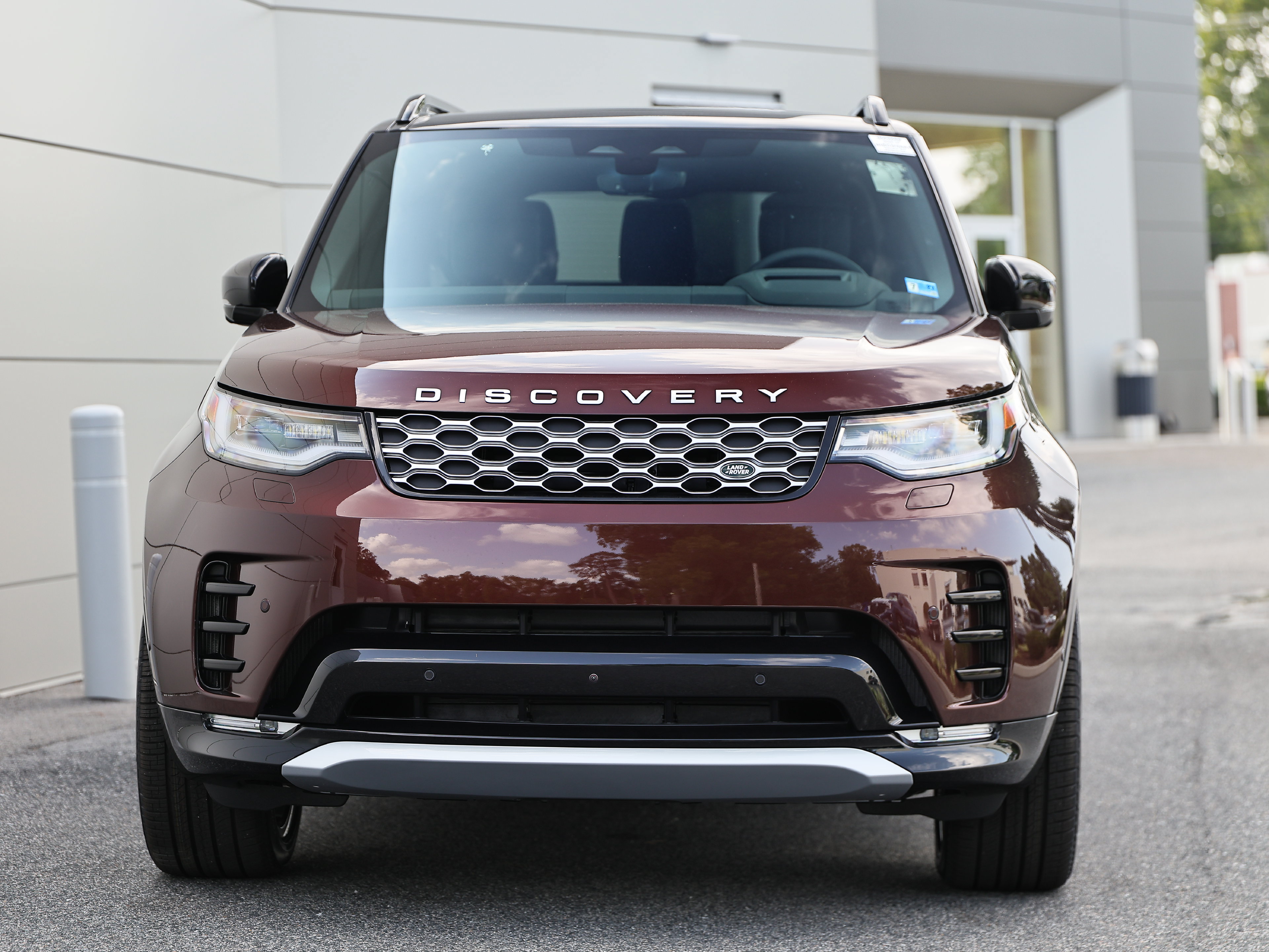 New 2026 Land Rover Discovery Limited Edition AWD/4WD image 16