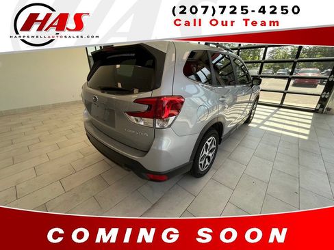 Used 2023 Subaru Forester Premium AWD/4WD image 5