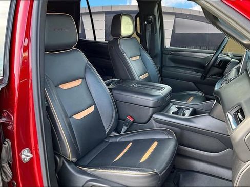 Used 2021 GMC Yukon AT4 w/ Technology Package image 7