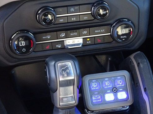 Used 2023 Ford Bronco Big Bend w/ Sasquatch Package image 22