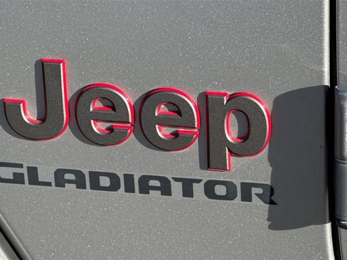 Used 2020 Jeep Gladiator Rubicon image 34