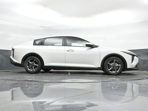 Used 2025 Kia K4 FWD image 42