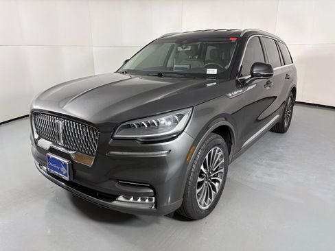 Used 2020 Lincoln Aviator Reserve w/ Elements Package Plus image 4