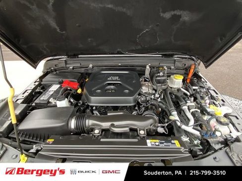 Used 2021 Jeep Wrangler Unlimited Sahara image 33