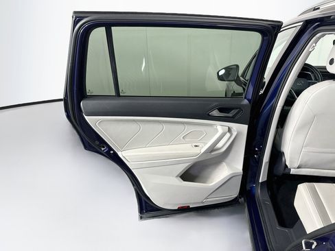 Used 2024 Volkswagen Tiguan SE FWD image 24