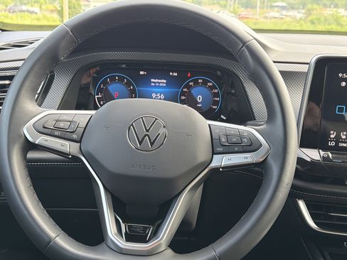 Used 2025 Volkswagen Atlas Cross Sport SEL R-Line AWD/4WD image 14