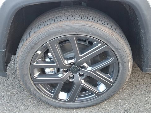 New 2026 Jeep Compass Limited w/ Sun, Sound & Navigation Group AWD/4WD image 4