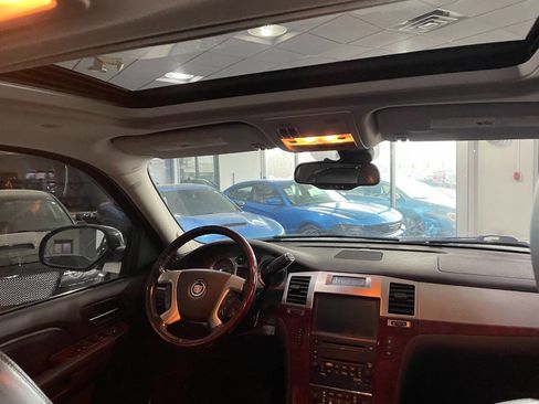 Used 2009 Cadillac Escalade EXT image 29
