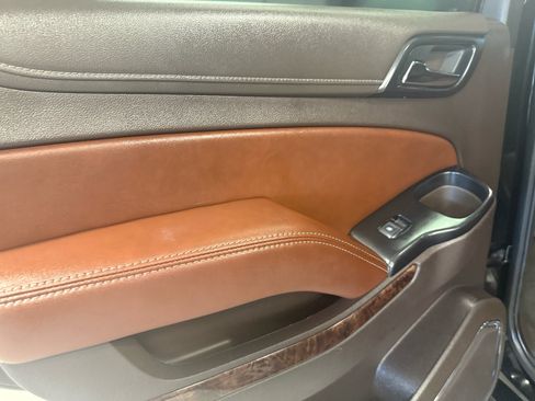 Used 2018 Chevrolet Tahoe Premier image 38