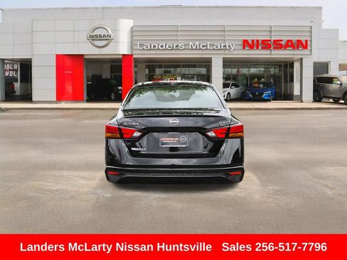 Used 2024 Nissan Altima 2.5 SV FWD image 5