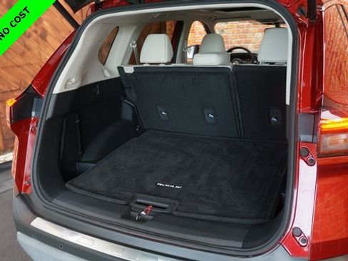 Used 2022 Nissan Rogue SV w/ SV Premium Package image 43