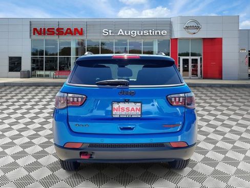 Used 2022 Jeep Compass Trailhawk AWD/4WD image 3