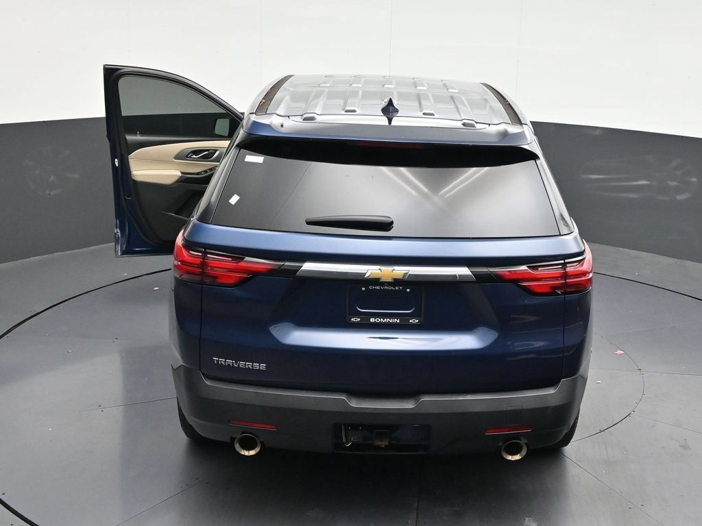 Used 2023 Chevrolet Traverse LS FWD image 20