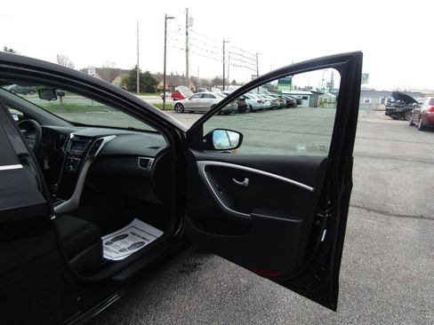 Used 2016 Hyundai Elantra GT image 21