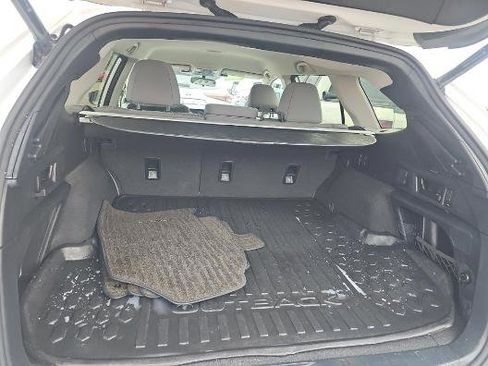 Used 2024 Subaru Outback Premium image 5