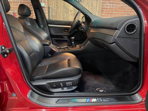 Used 2003 BMW M5 RWD image 24