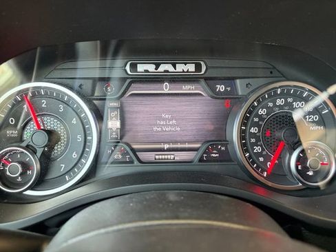 New 2026 RAM 1500 Express AWD/4WD image 22