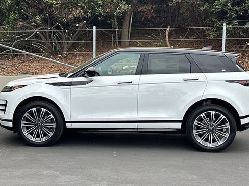 New 2026 Land Rover Range Rover Evoque Dynamic SE image 2