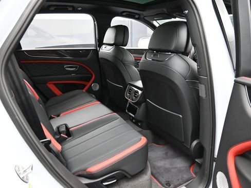New 2026 Bentley Bentayga Speed AWD/4WD image 29