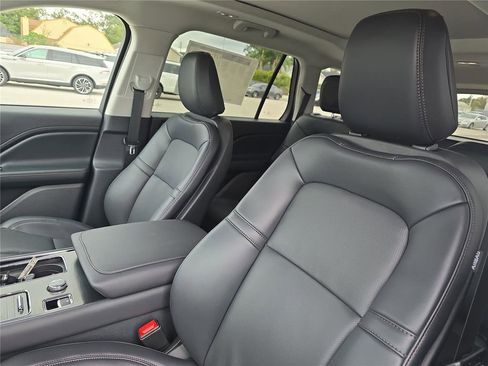New 2025 Lincoln Aviator 2WD w/ Equipment Group 101A image 23
