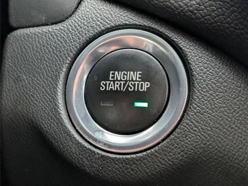 Used 2023 Chevrolet Equinox LT image 24