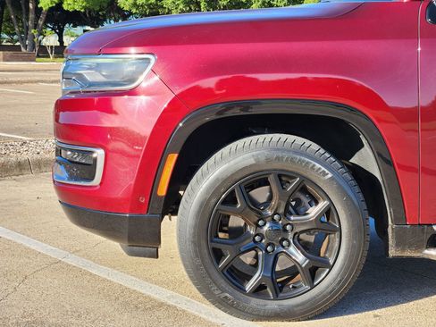Used 2022 Jeep Wagoneer Series II RWD image 8