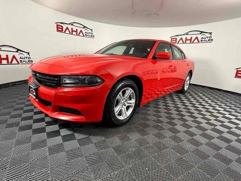 Used 2021 Dodge Charger SXT w/ Leather Interior Group RWD image 5