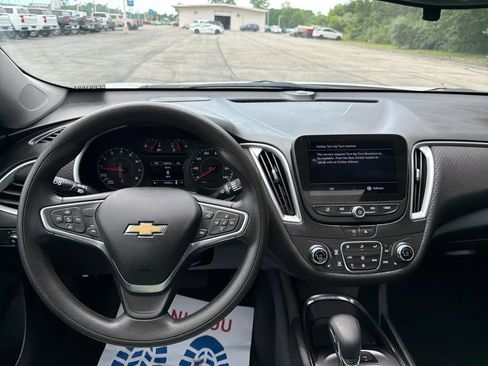 Used 2022 Chevrolet Malibu LT FWD image 27