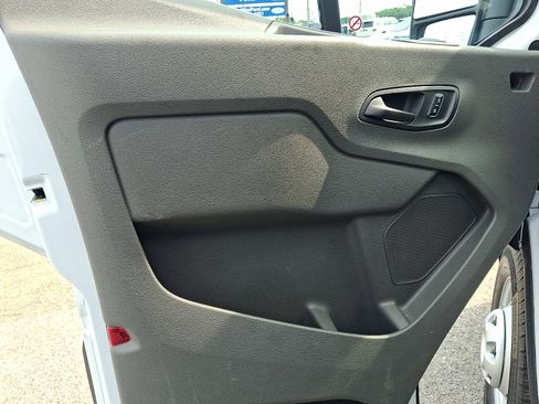 Used 2024 Ford Transit 250 Low Roof AWD w/ Exterior Upgrade Package image 12