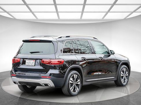 Certified 2025 Mercedes-Benz GLB 250 image 4