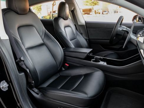 Used 2019 Tesla Model 3 Performance image 41