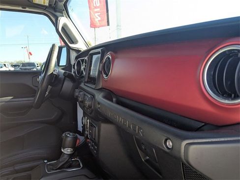 Used 2023 Jeep Wrangler Unlimited Rubicon w/ Cold Weather Group image 33