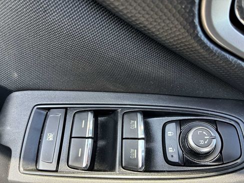 Used 2020 Subaru Forester Premium AWD/4WD image 15