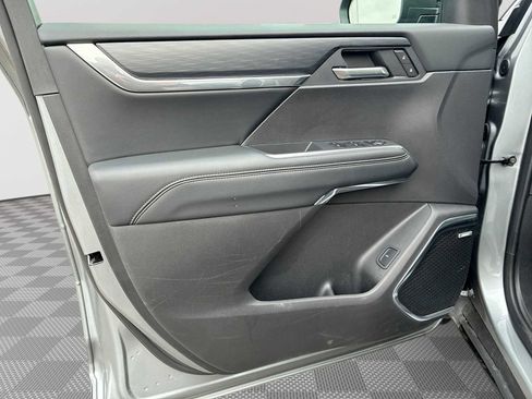 Certified 2025 GMC Acadia Elevation w/ Elevation Premium Package image 22