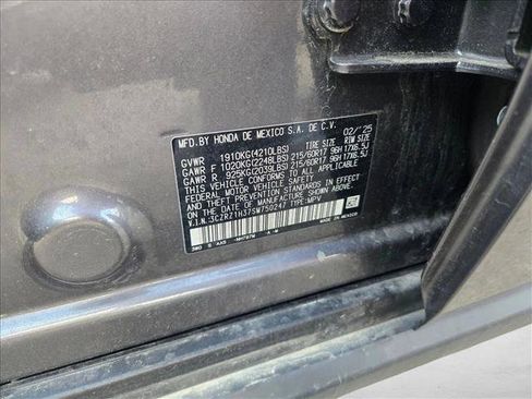 Used 2025 Honda HR-V LX image 17