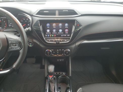 Used 2023 Chevrolet TrailBlazer RS w/ Convenience Package FWD image 10
