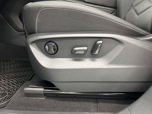 New 2026 Volkswagen Atlas Cross Sport SE AWD/4WD image 12