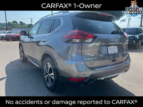 Used 2019 Nissan Rogue SV w/ Premium Package FWD image 3