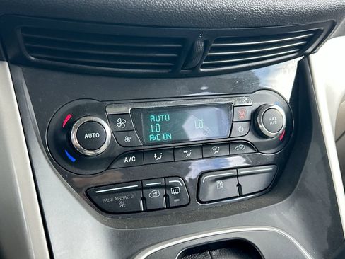 Used 2015 Ford C-MAX Energi SEL w/ Equipment Group 301A FWD image 34