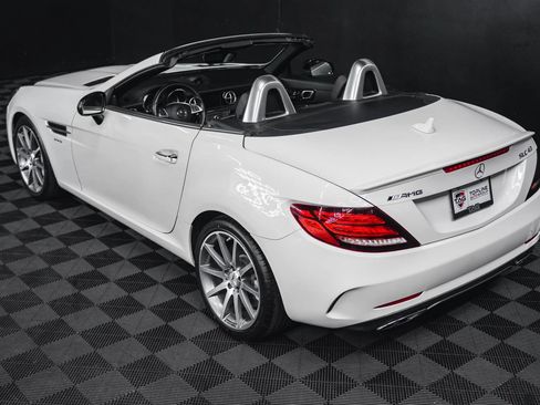 Used 2017 Mercedes-Benz SLC 43 AMG image 33