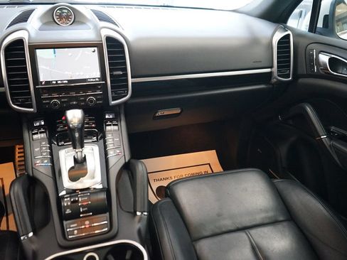 Used 2014 Porsche Cayenne S AWD/4WD image 12