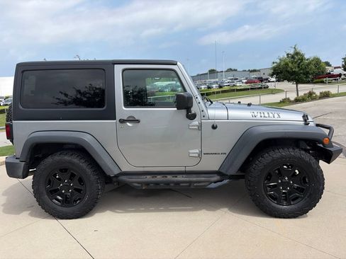 Used 2017 Jeep Wrangler Sport AWD/4WD image 12