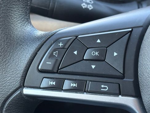 Certified 2025 Nissan Sentra SV image 17