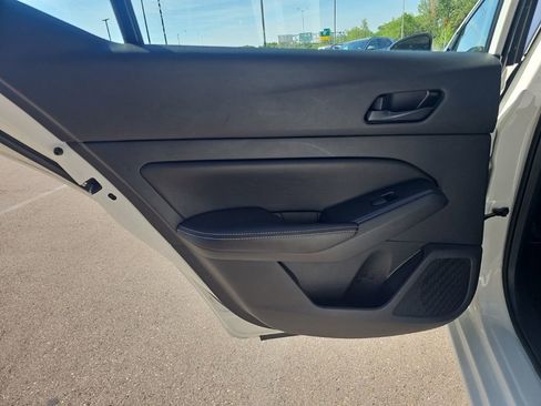 Used 2025 Nissan Altima 2.5 SV FWD image 25