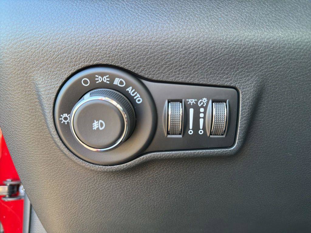 New 2026 Jeep Compass Latitude AWD/4WD image 41