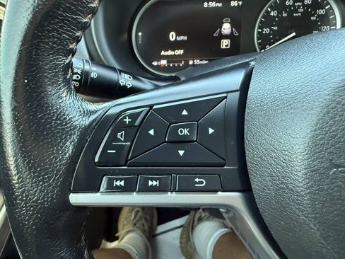 Used 2019 Nissan Kicks SR FWD image 27