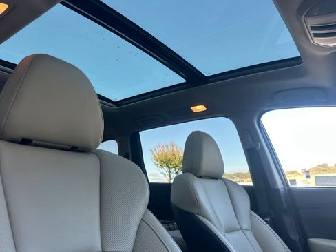 Used 2024 Subaru Ascent Limited w/ Technology Package image 20