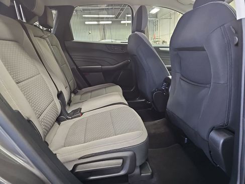 Used 2022 Ford Escape SE w/ SE Sport Appearance Package FWD image 11