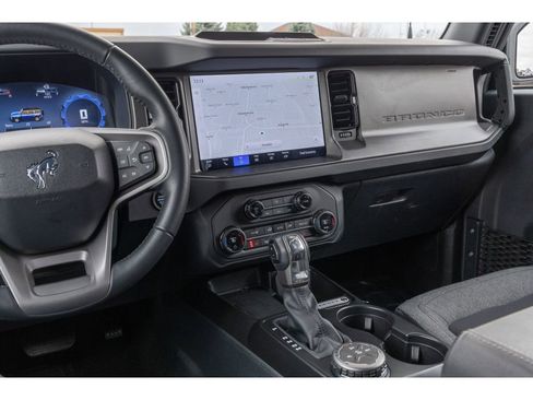 Used 2025 Ford Bronco Big Bend image 23