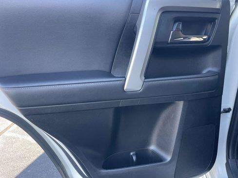 Used 2020 Toyota 4Runner Limited RWD image 12